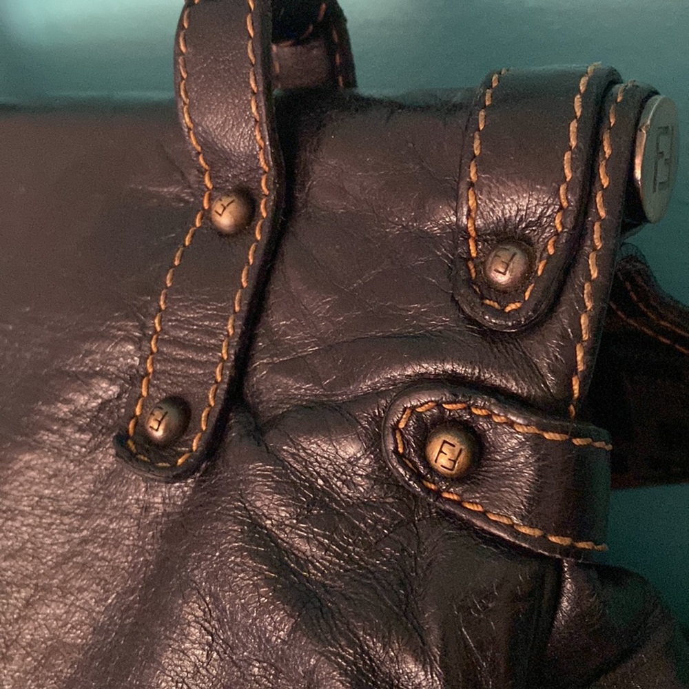 Fendi Black Leather Women's Bag - Picture 4 of 16